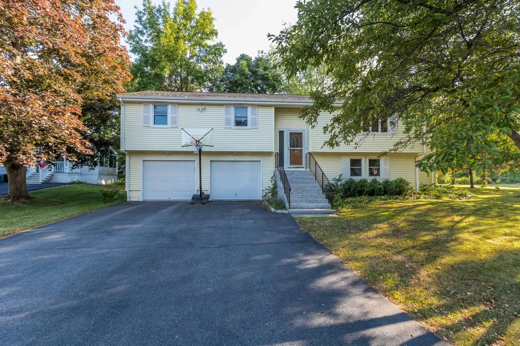 14 Wingate Drive Portland ME 04102