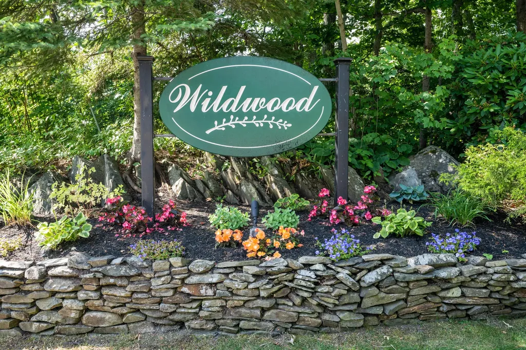 58 Wildwood Drive Cape Elizabeth ME 04107