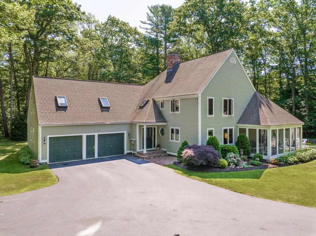 11 Manor Way Cape Elizabeth ME 04107