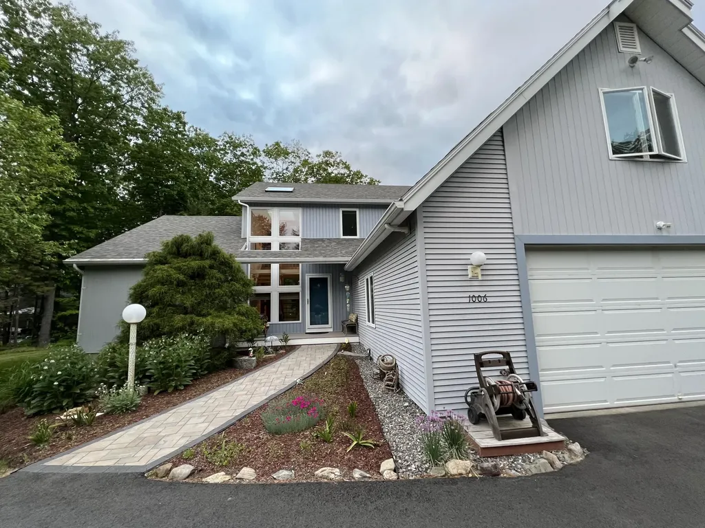 1006 Buck Hill Drive Veazie ME 04401