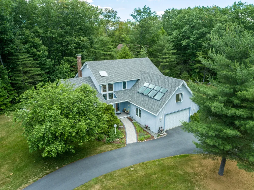 1006 Buck Hill Drive Veazie ME 04401
