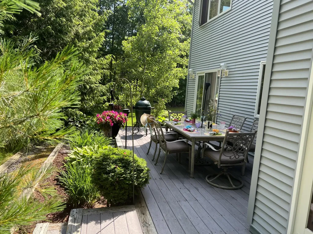 1006 Buck Hill Drive Veazie ME 04401