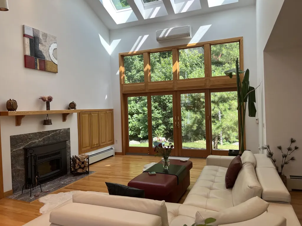 1006 Buck Hill Drive Veazie ME 04401