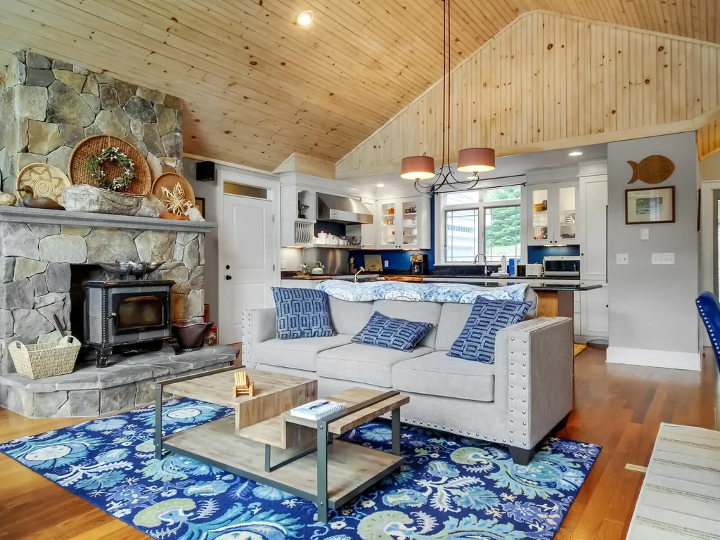1322 Main Street Sandy River Plt ME 04970