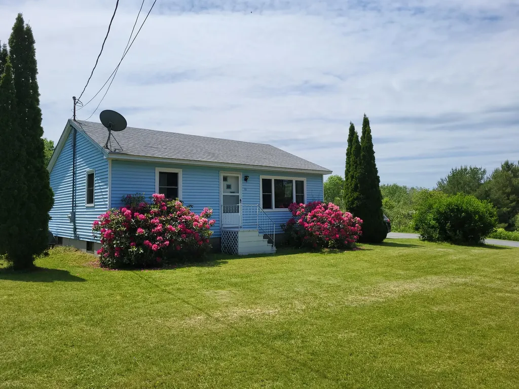 63 Hallowell Road Chelsea ME 04330