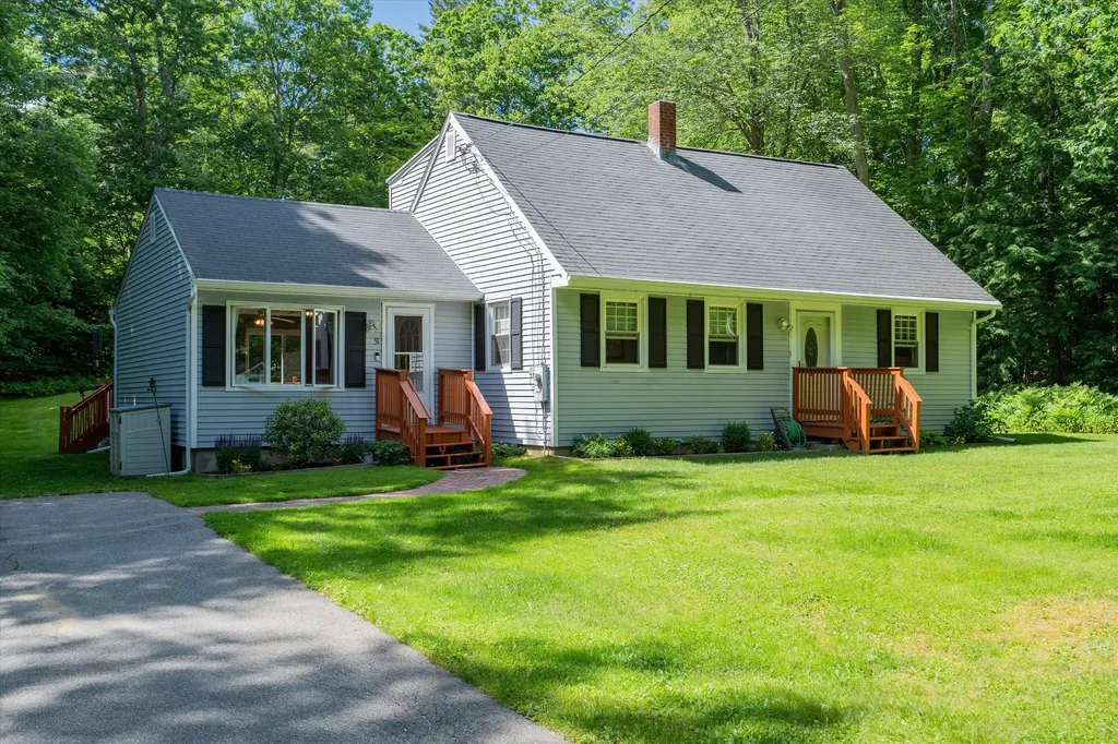 51 Lantern Lane Windham ME 04062