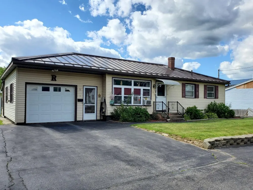 11 Joe Avenue Winslow ME 04901
