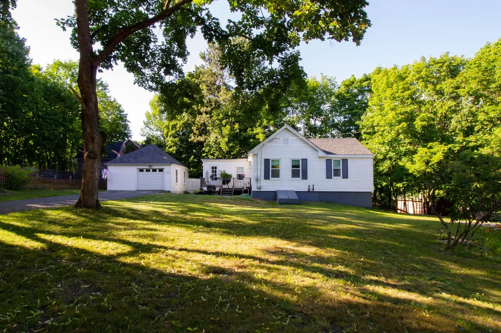 189 Oak Street Old Town ME 04468