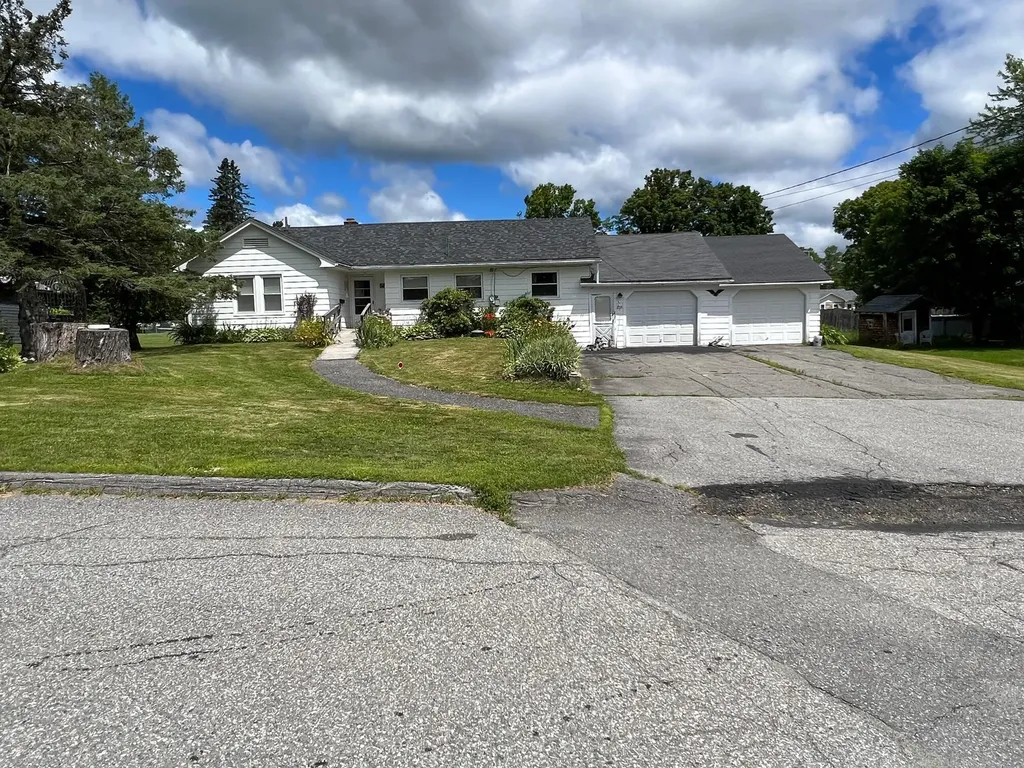 233 West Street Pittsfield ME 04967