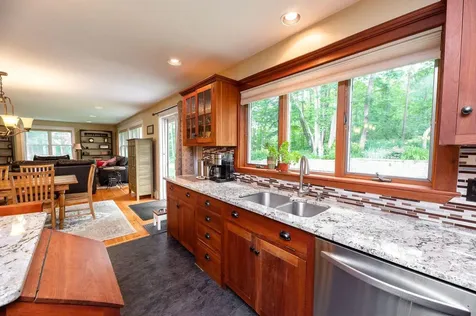 118 Applewood Drive Farmington ME 04938