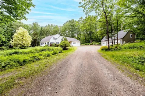 118 Applewood Drive Farmington ME 04938