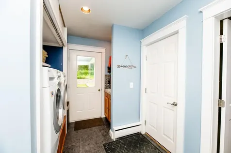 118 Applewood Drive Farmington ME 04938