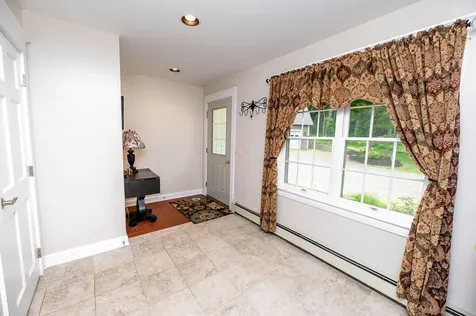 118 Applewood Drive Farmington ME 04938