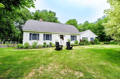 118 Applewood Drive Farmington ME 04938
