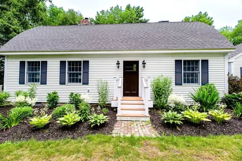 118 Applewood Drive Farmington ME 04938
