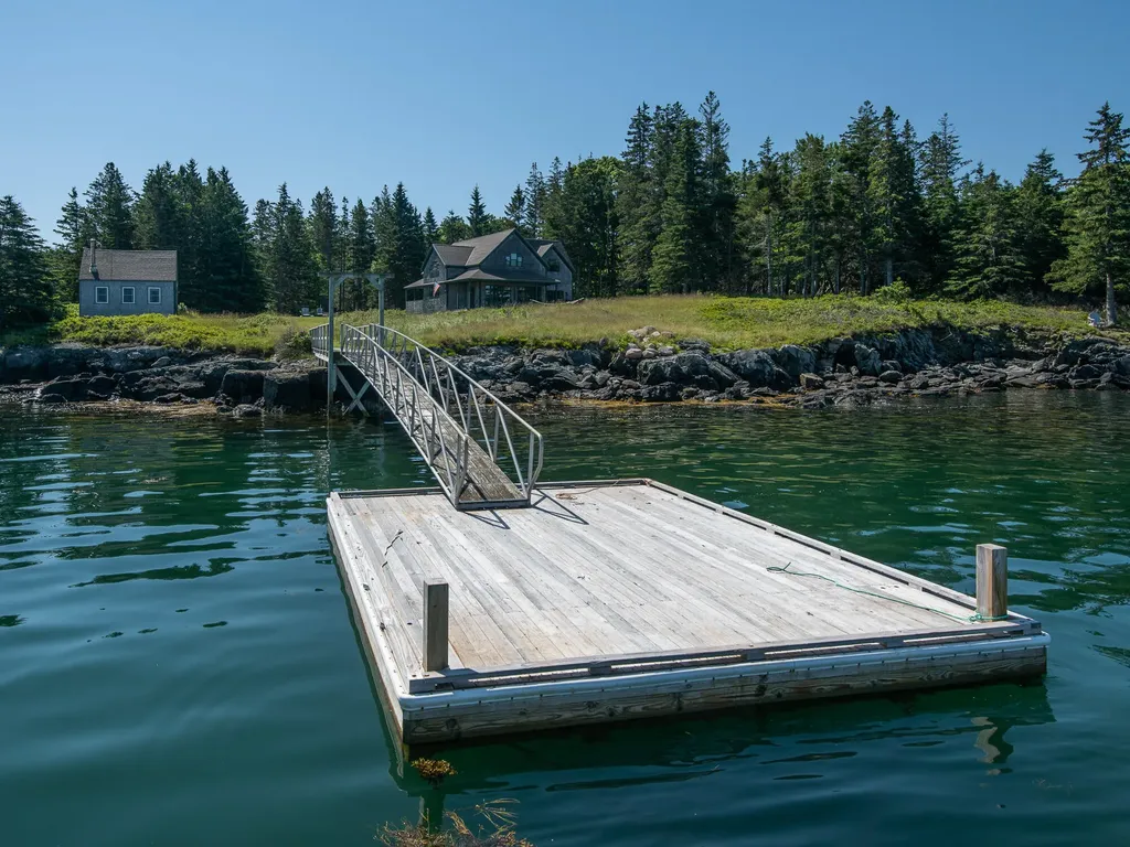 318 Atlantic Road Swans Island ME 04685