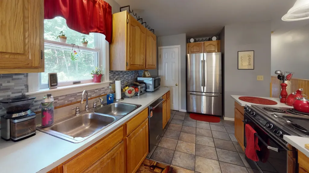 24 Woodville Road Lewiston ME 04240