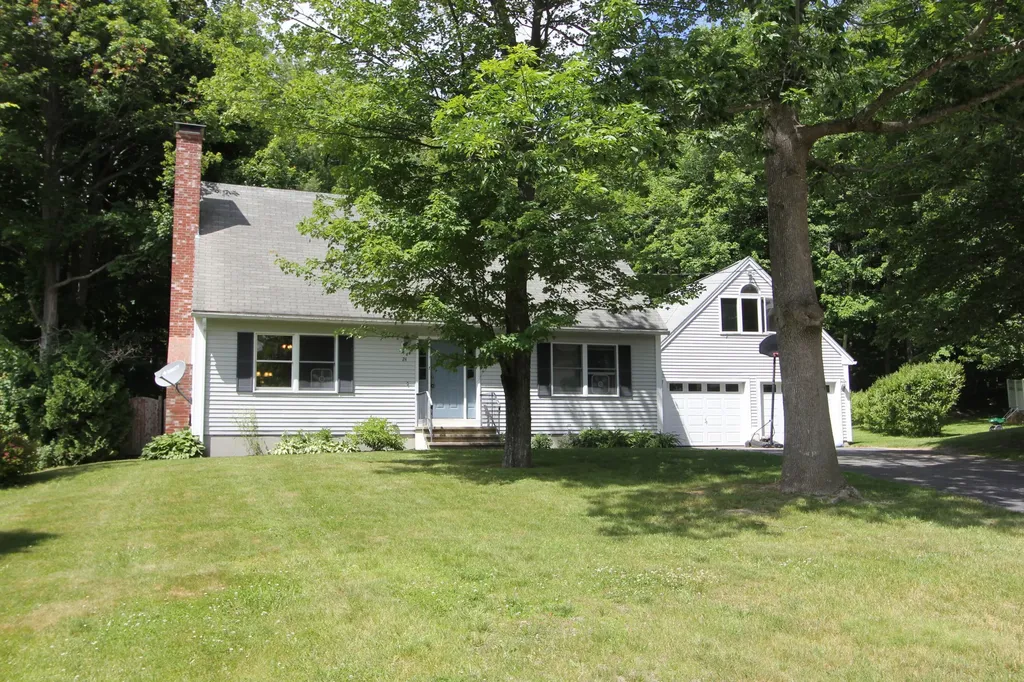 24 Woodville Road Lewiston ME 04240