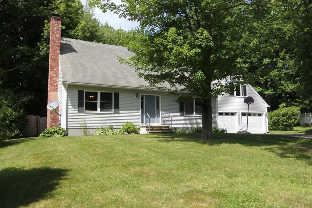 24 Woodville Road Lewiston ME 04240