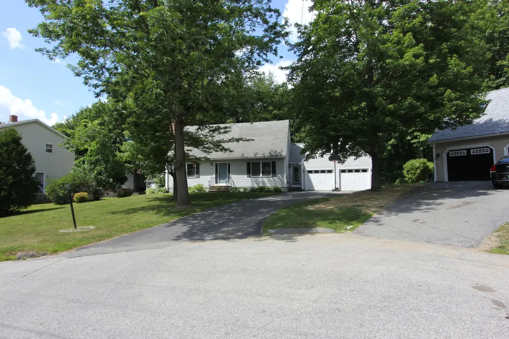 24 Woodville Road Lewiston ME 04240