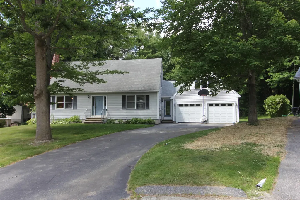 24 Woodville Road Lewiston ME 04240