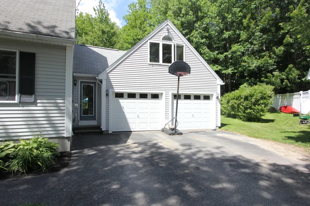 24 Woodville Road Lewiston ME 04240