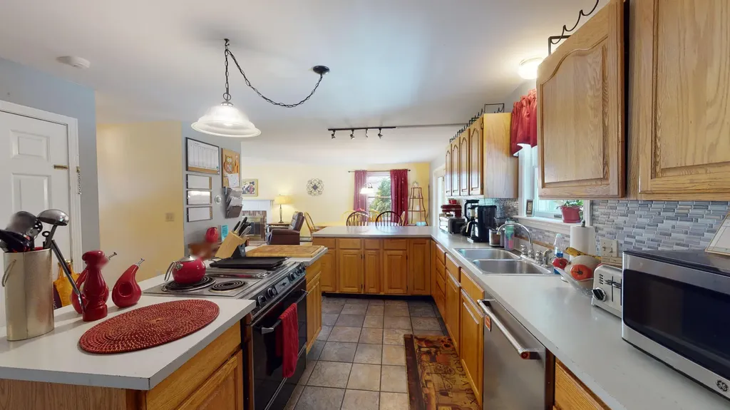 24 Woodville Road Lewiston ME 04240