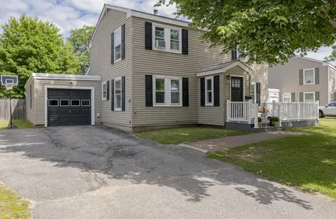 25 Shobe Avenue Brunswick ME 04011