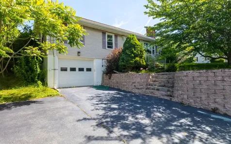 25 Broadturn Road Scarborough ME 04074