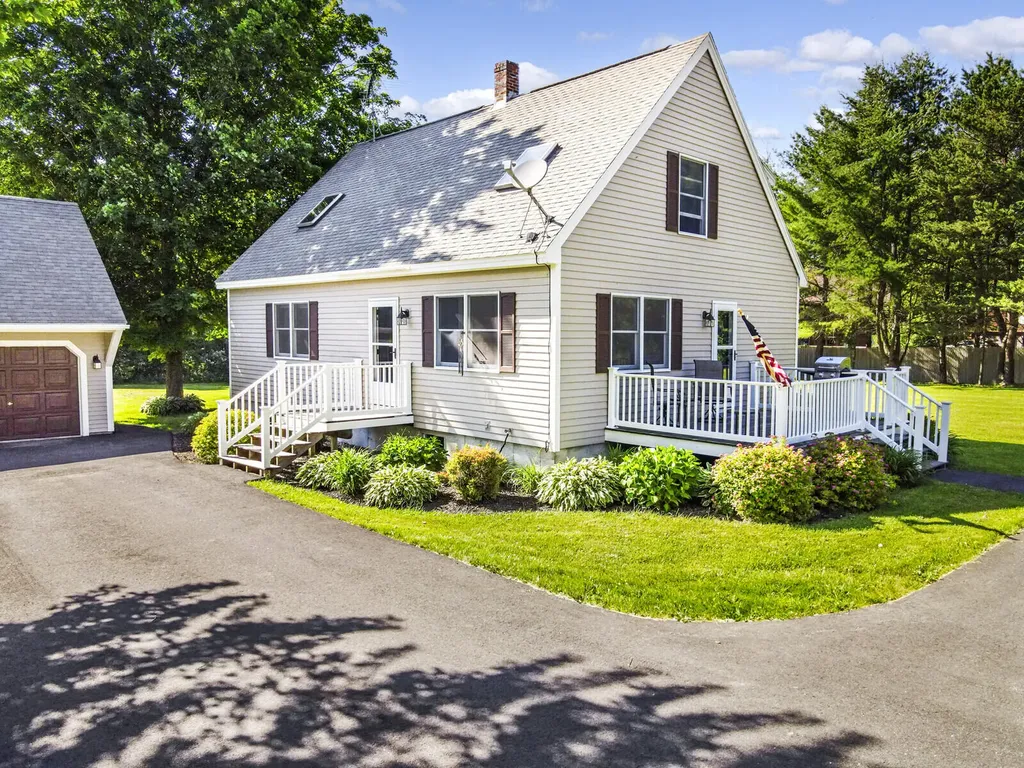 25 Tillson Road Monmouth ME 04259