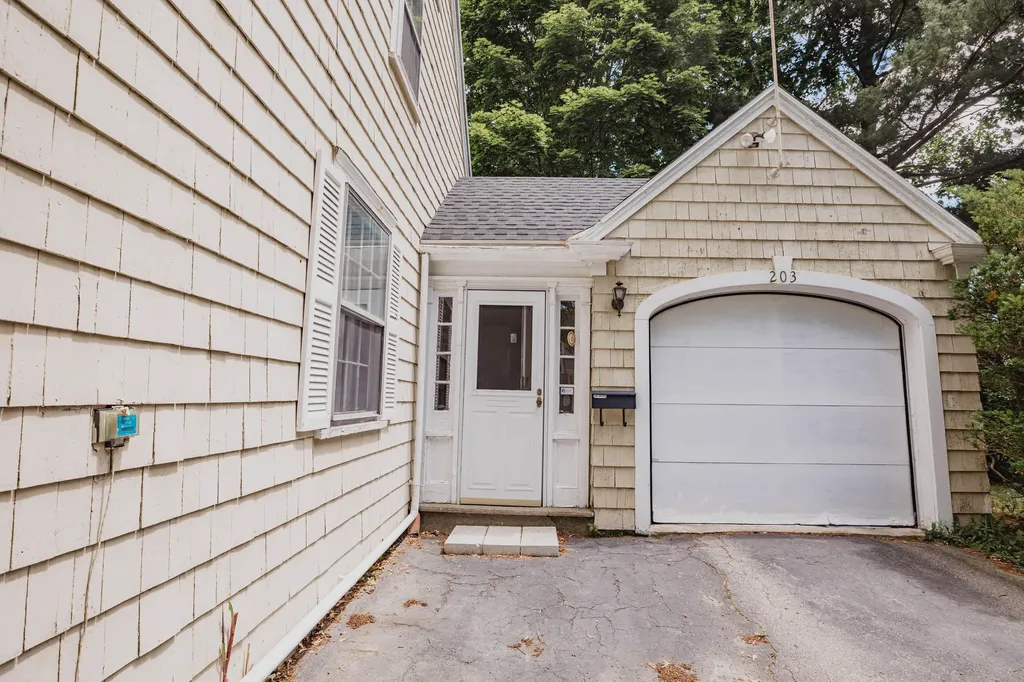 203 Nowell Road Bangor ME 04401