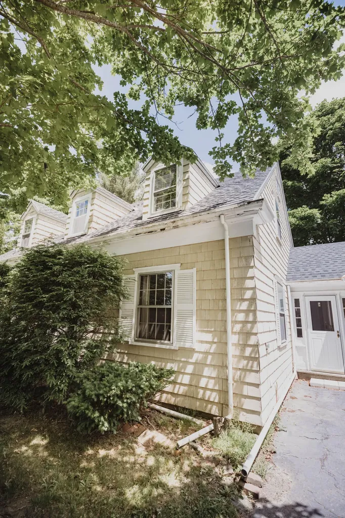 203 Nowell Road Bangor ME 04401