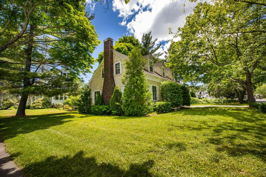 203 Nowell Road Bangor ME 04401