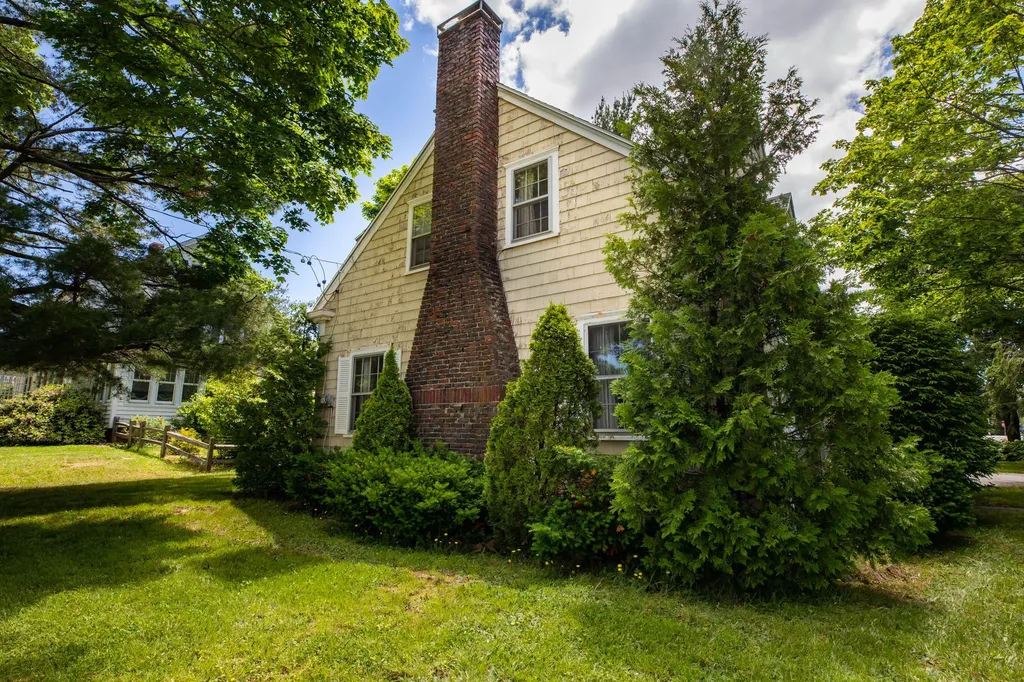 203 Nowell Road Bangor ME 04401
