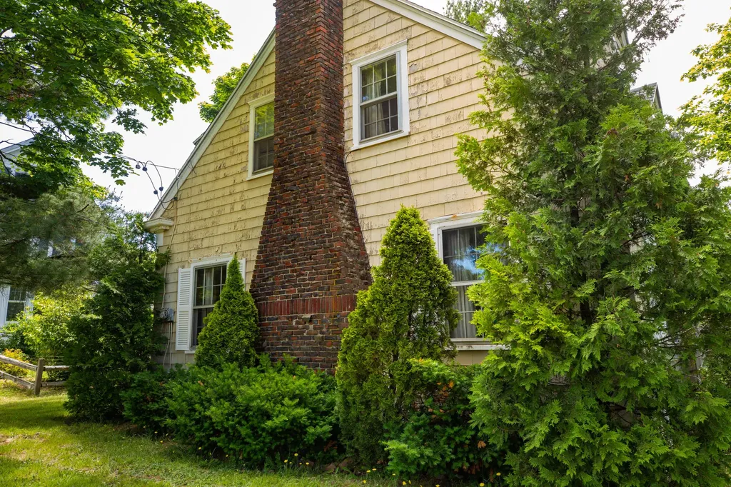 203 Nowell Road Bangor ME 04401