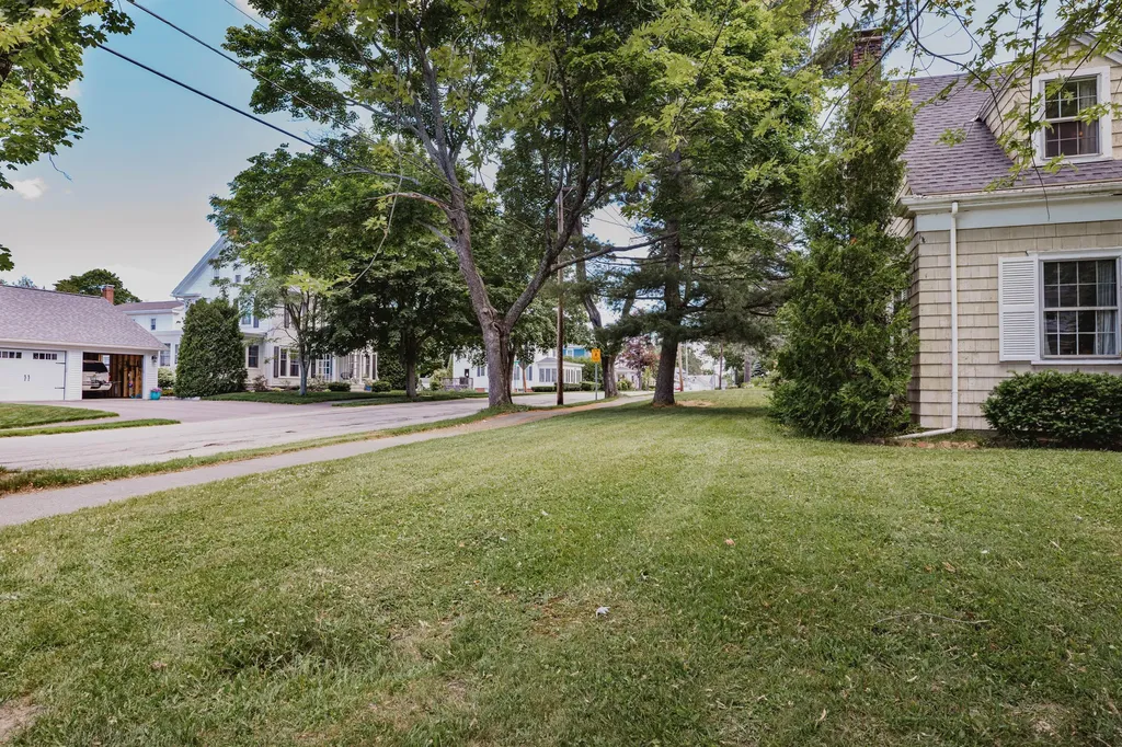 203 Nowell Road Bangor ME 04401