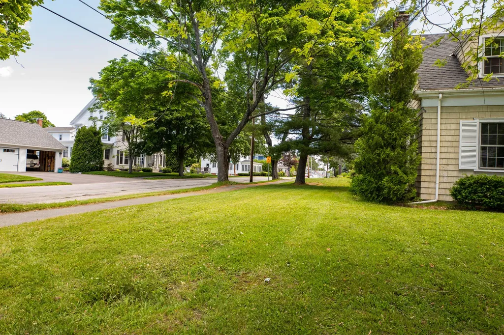 203 Nowell Road Bangor ME 04401