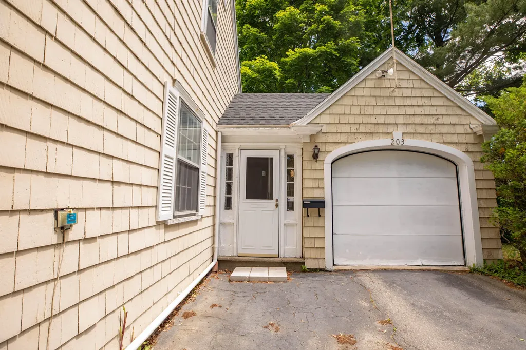 203 Nowell Road Bangor ME 04401
