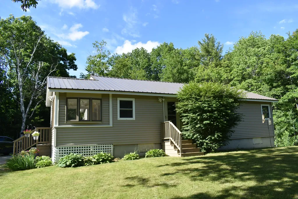 721 High Street West Gardiner ME 04345