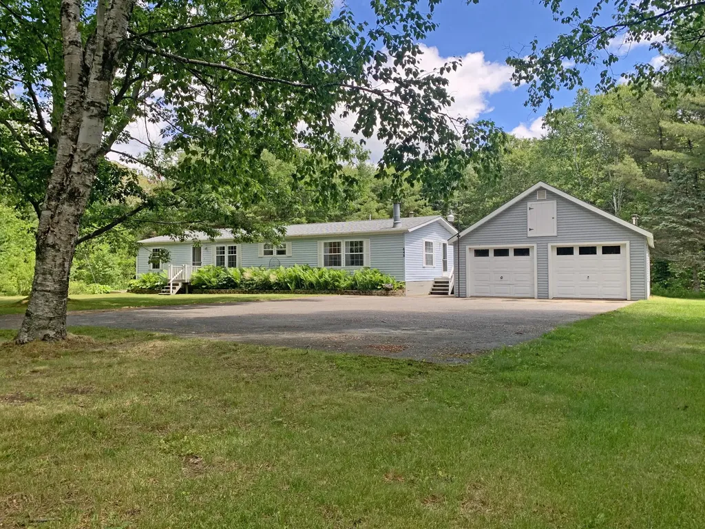 648 Douglas Highway Lamoine ME 04605