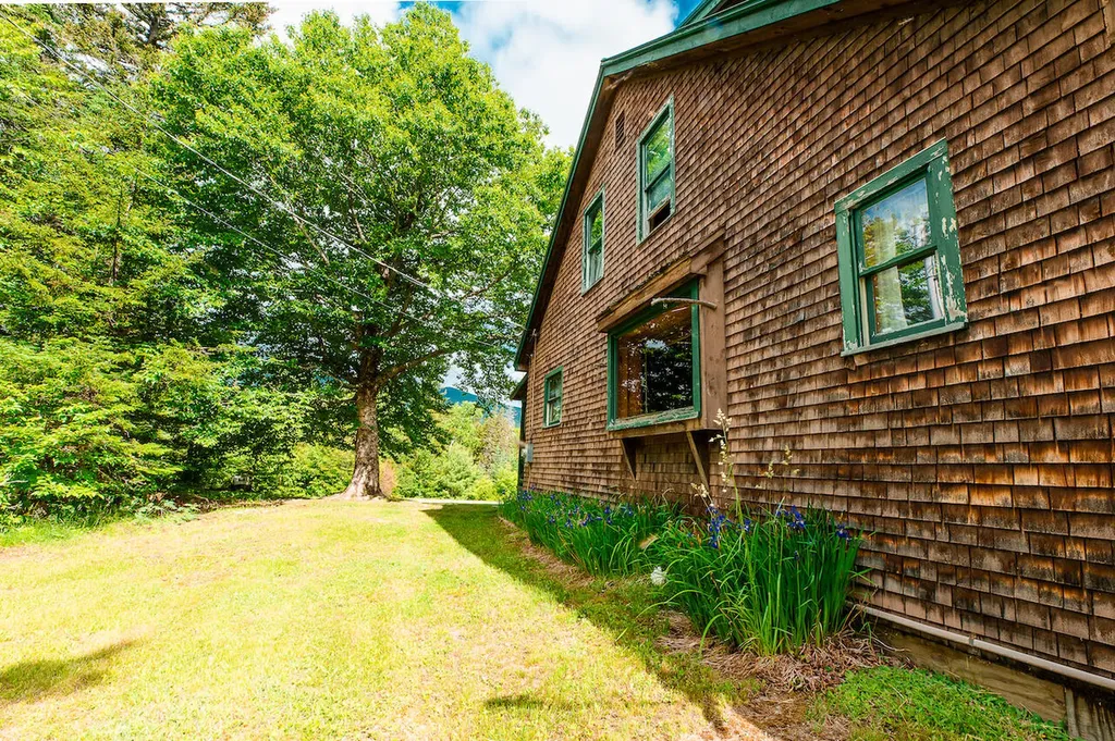 3 Power House Loop Stetsontown Twp ME 04970