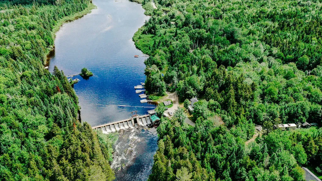 3 Power House Loop Stetsontown Twp ME 04970