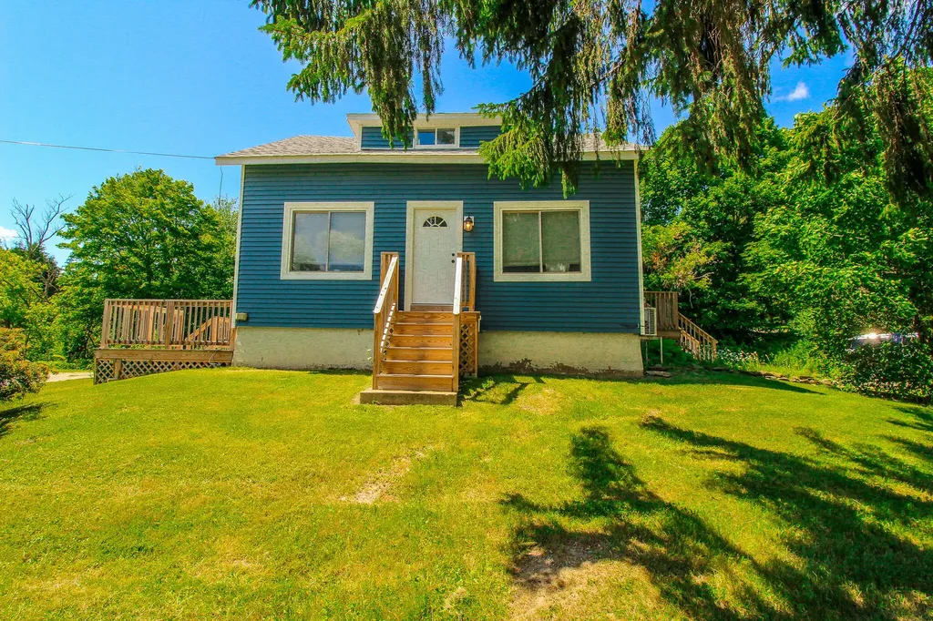 686 Main Road N Hampden ME 04444