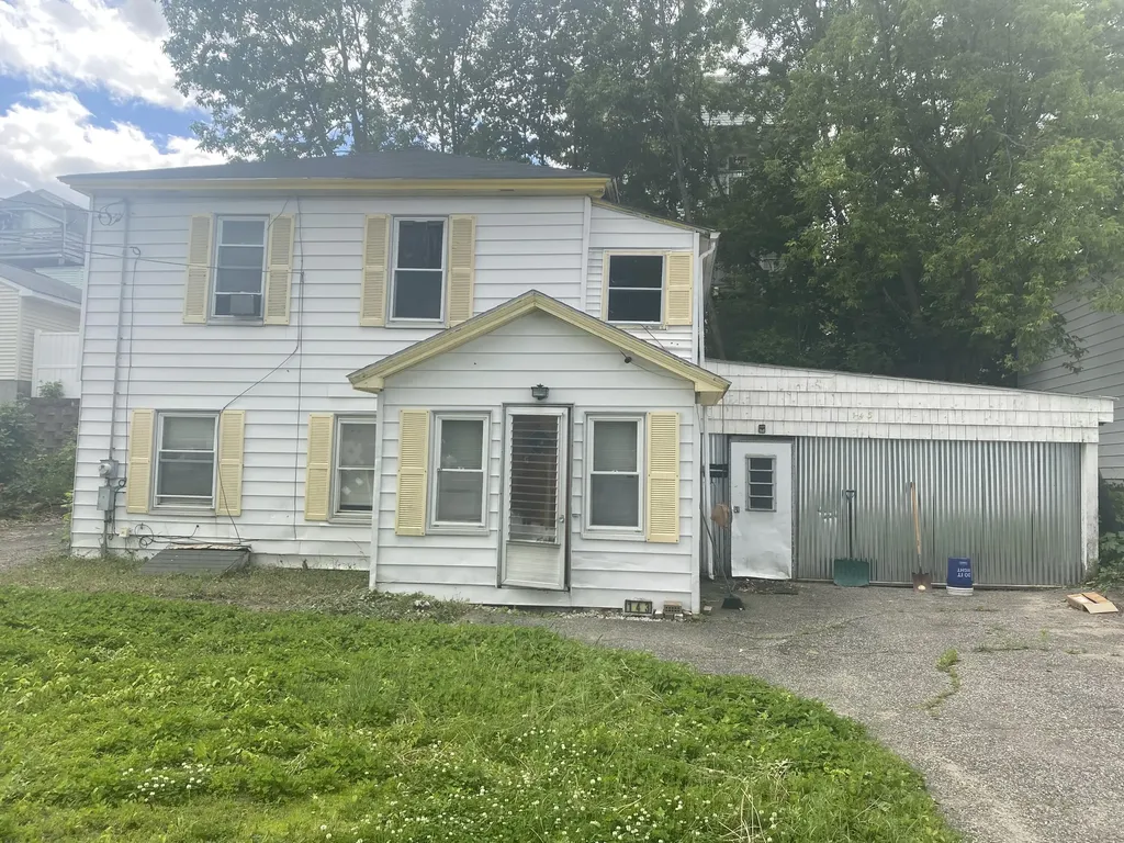 143 Howe Street Lewiston ME 04240