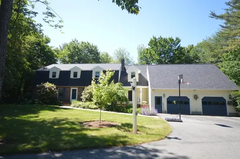 67 Darling Parke Drive Bangor ME 04401