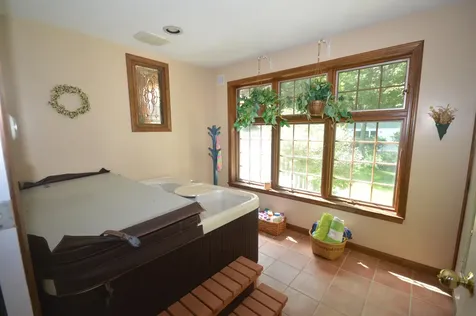 67 Darling Parke Drive Bangor ME 04401