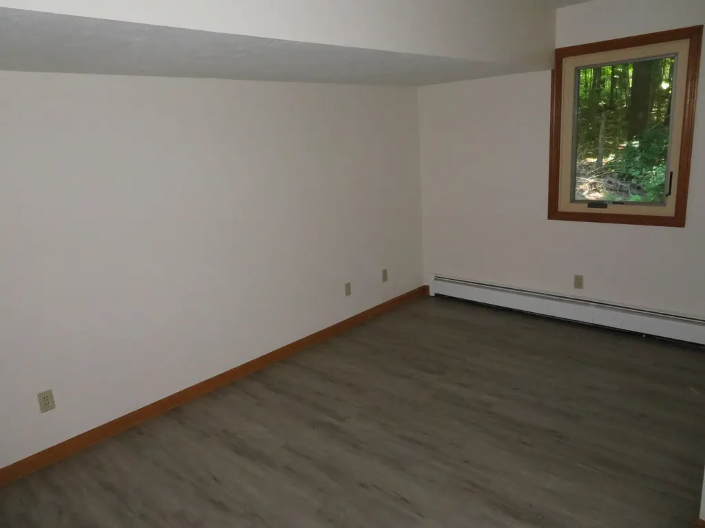 8 Two Rod Road Gray ME 04039
