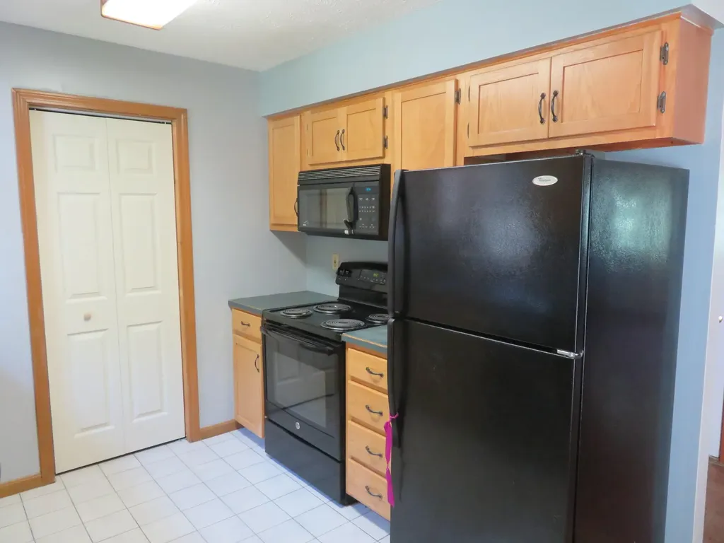 8 Two Rod Road Gray ME 04039