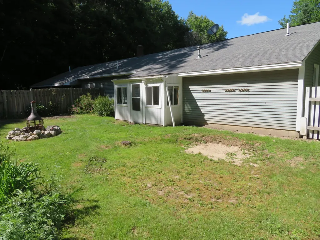 8 Two Rod Road Gray ME 04039