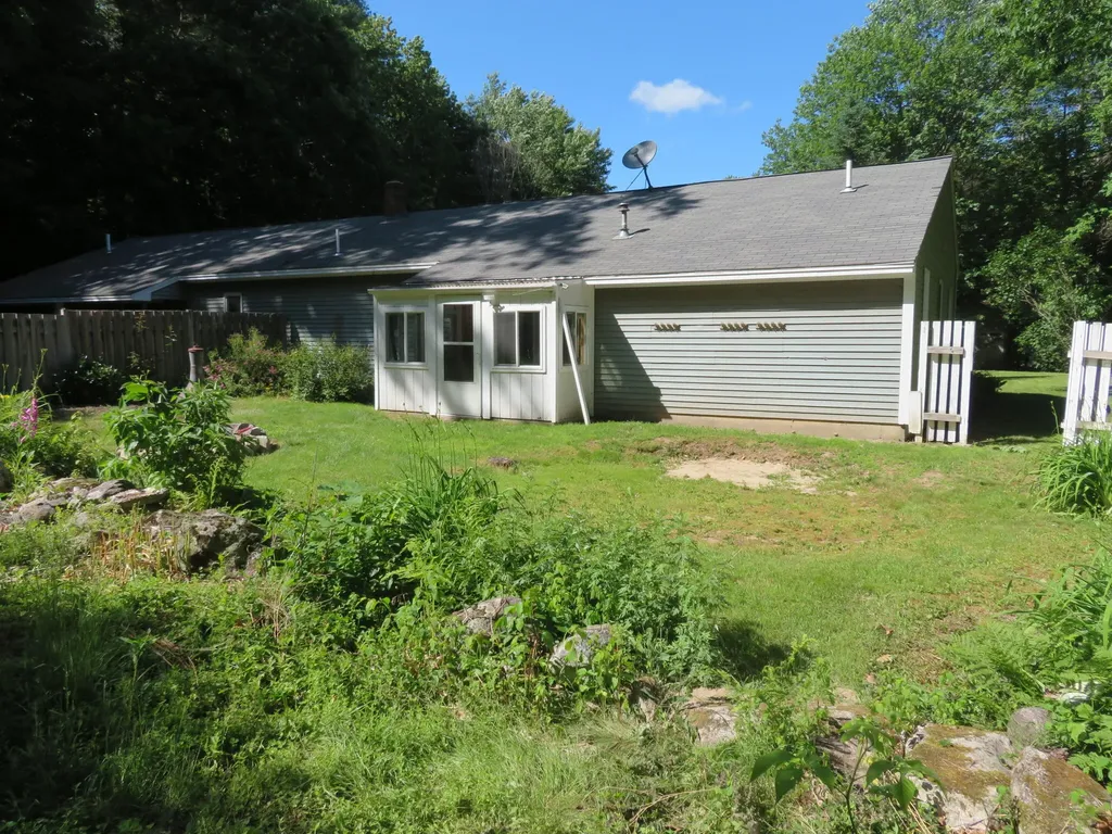 8 Two Rod Road Gray ME 04039